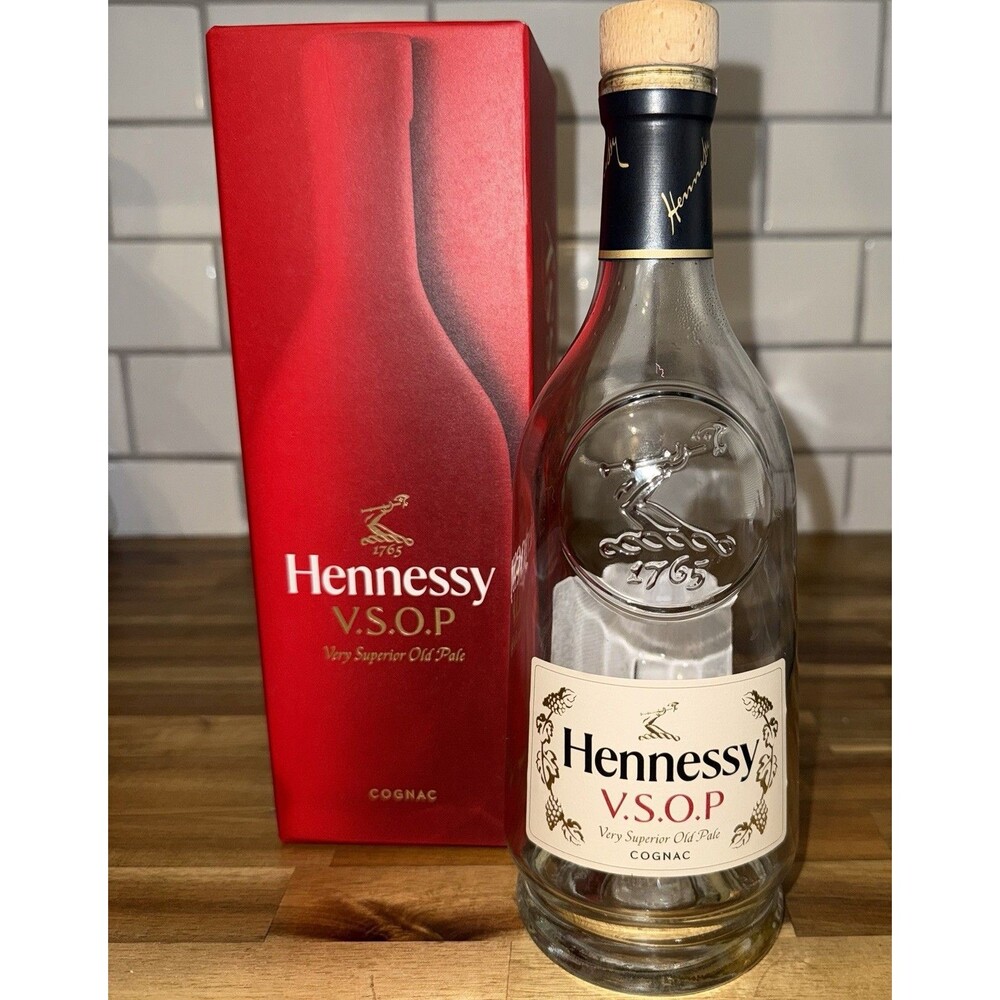 HENNESSY VSOP Cognac Empty Bottle & Box Set